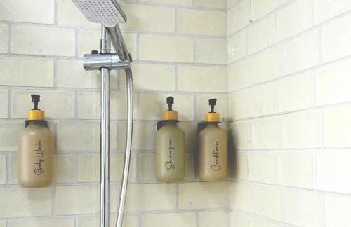 Nature Oasis near Barcelona with swimming pool Parties not allowed - Foto 13