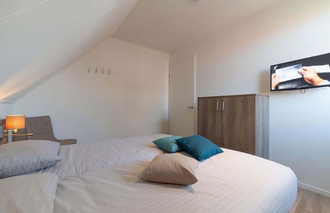 Holiday Home in Zeeland With Sauna - Photo 3