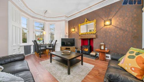 Historic 3 Bed Private Parking Nr Railway Station - Foto 2