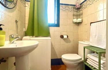 Apartamentos Axarquia , Frigiliana, terraza privada con vistas a la montaña rio y al mar - Photo 41