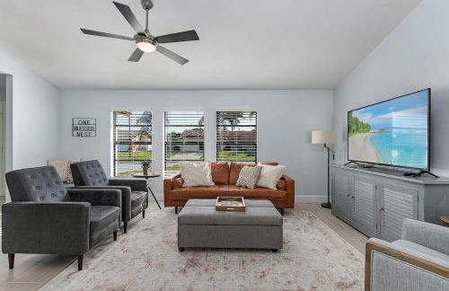 The Annabelle-- Bright 4 Bedroom Home, Heated Pool - Foto 37