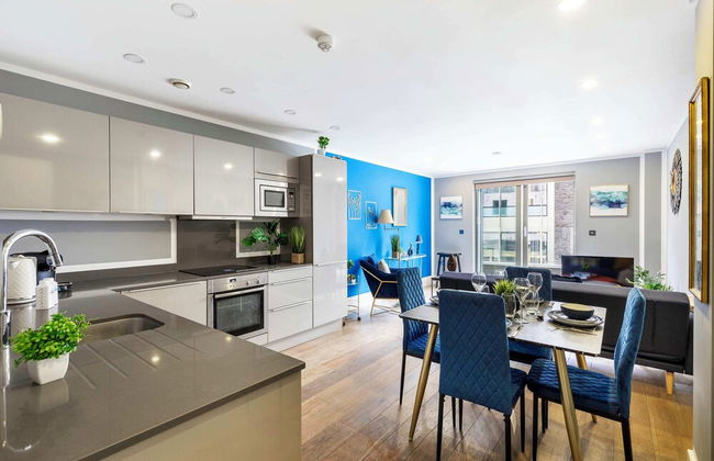 Beautiful Canal Side Notting Hill Abode With Terrace - Photo 7