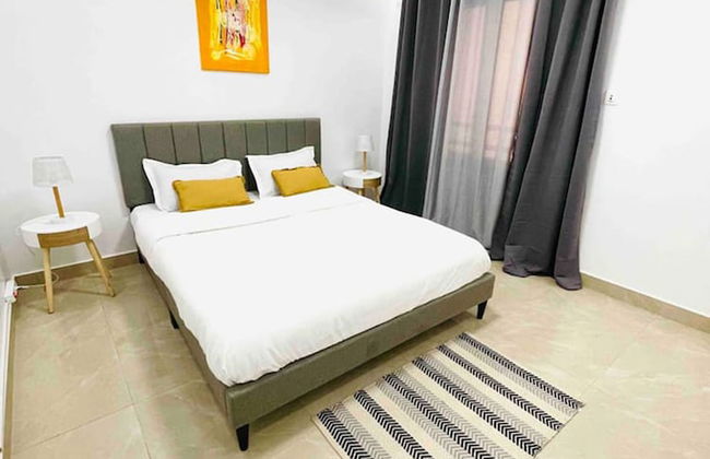 Room in Apartment - Large Bedroom With Small Work Area - Foto 4