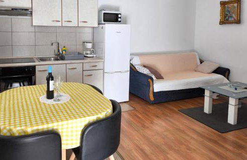 One-Bedroom Holiday Home In Zminj - Photo 3