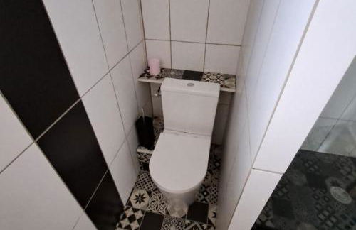 Agréable T2 Classé 3 étoiles, refait à neuf, dans quartier calme - Photo 8