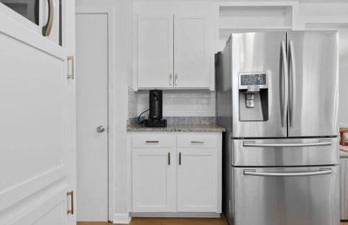 Family Home and Private Backyard - Foto 54