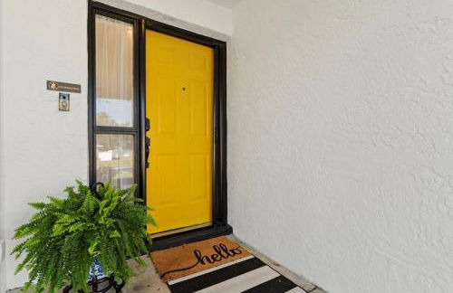 Waterfront - Private Pool - Pet Friendly - Photo 25