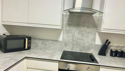 Ibiza Royale -Sleeps 6-Free Parking -Wi-Fi - Foto 2