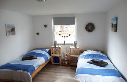 Haus Holo für Monteure - 4 Einzelzimmer - 5 Betten -2 Bäder - Küche - Foto 5