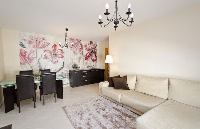 Modern 2 bed Aptartment 6km Praia da Rocha - Foto 1