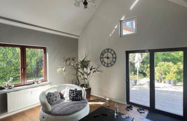 JustlikeHome-Zentral mit Garten - Foto 1