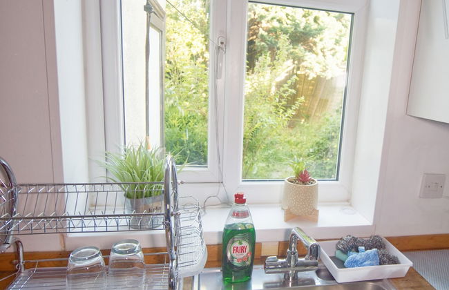 Lovely 6 bed Property Located Within Dudley - Foto 8