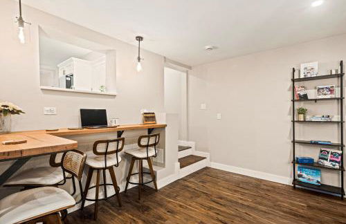 Modern Gem on 15 Acres, 5 Mi to Old Orchard Beach! - Foto 13