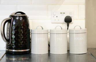 Autumn Breeze - 2BR - Sofa Bed - WiFi - Free Parking - Central - Didsbury - Photo 20