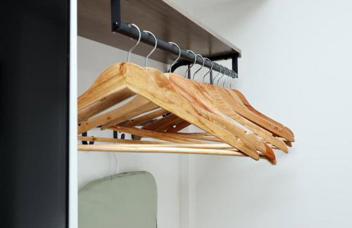 New Lodge Studios with Full Kitchen and Parking - Foto 12