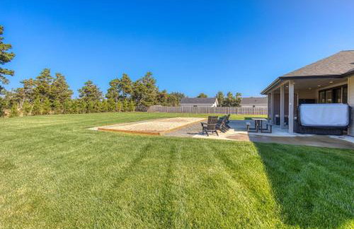 Gearhart Getaway - Gated Community Home w/ Hot Tub, Walk to Beach - Foto 53