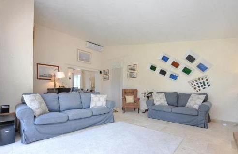 4 Bedroom Amazing Home In Fréjus - Foto 3