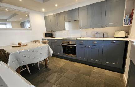 Beach Hill Cottage - Photo 10