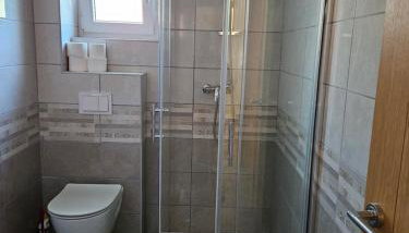 IVAN - Foto 3, Shower