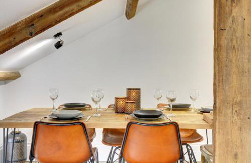 Loft 11 - Unique Apartment with Stunning Views - Photo 8