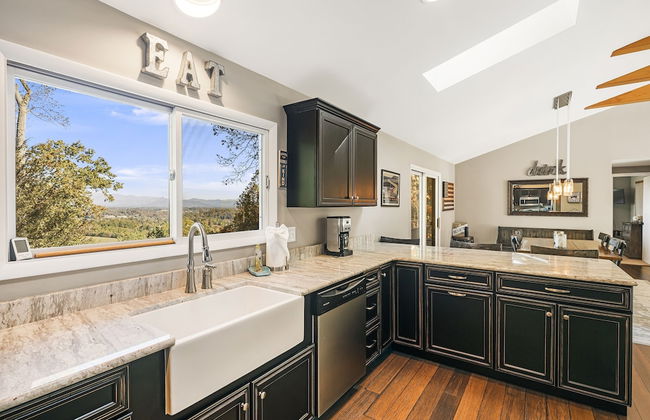 Cabin in the Sky by Avantstay Deck w Views - Foto 17