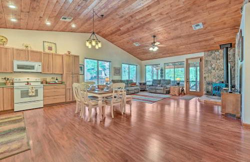 Bring a Pet Happy Jack Cabin with Fire Pit! - Foto 7