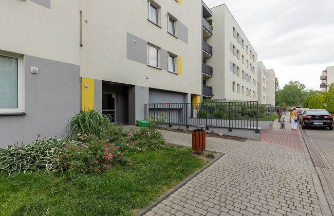 Comfy Apartment With Parking by Renters - Photo 45