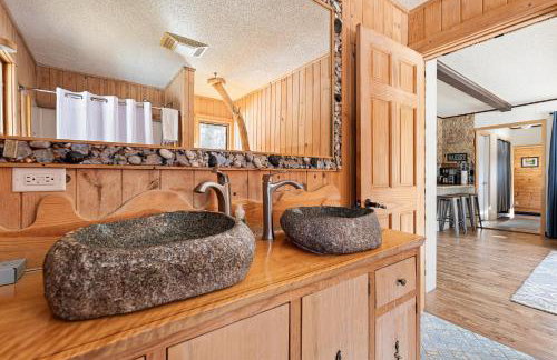 Cinders Whispering Waters and Wilderness Escape - Foto 22