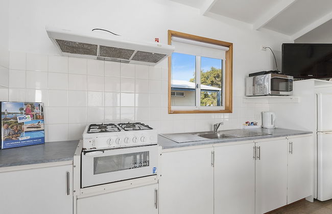 Port Broughton Tourist Park - Photo 32