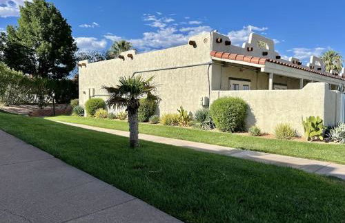 St George Resort Condo - Photo 16