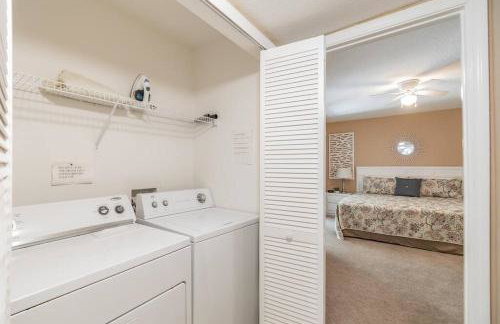 NEAR DIS & Sleeps 10! TWO King Master BR Suites, Bunks For The Kids, Private Patio, NO Steps, Pool, LOW Rates! - Foto 70