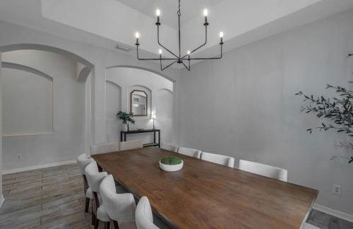 Large 5 bd home close to Beaches - Photo 12