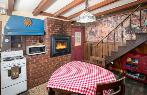 The Gingerbread Cottage - Photo 9