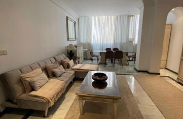 Marbella Beach Front Edificio Mayoral Centro Ciudad y Primera Línea Playa Muy Amplio y Espacioso - Foto 18