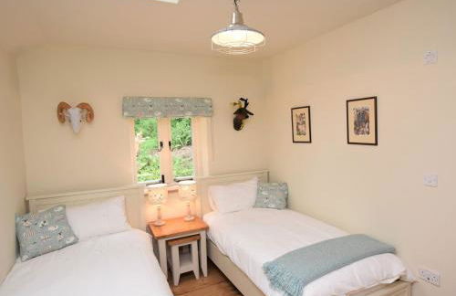 2 Bed in Stoke Abbott 50884 - Photo 13