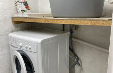 1750's cottage with open fire and beams - Foto 46