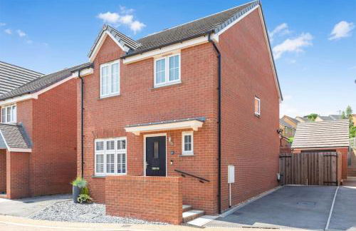 Detached Modern 3 Bedroom House - Photo 1