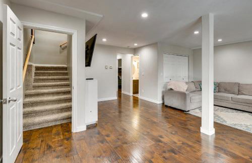 Stunning Alaskan Getaway with River and Mtn Views - Foto 15