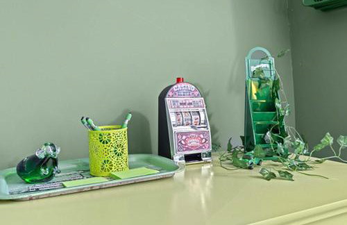 Cozy Downtown Stay w Private Backyard & Parking - Foto 42