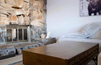 Whole House Aurora View with Hot tub, Sauna and AC - Photo 7