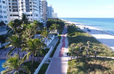 Deluxe Studios and Apartments at the Casablanca - Photo 36