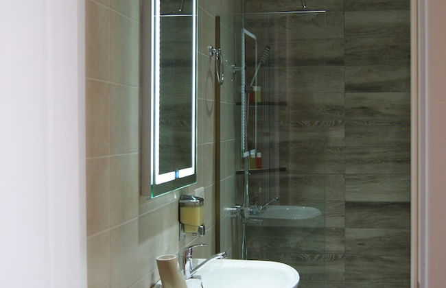 Vazi Aparthotel - Photo 32