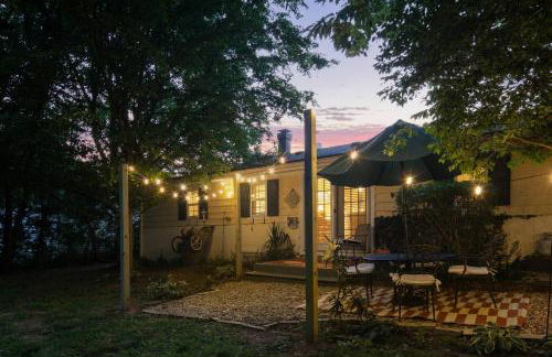 Charming Cottage | Near I-75 & Horse Park + Farms - Photo 16