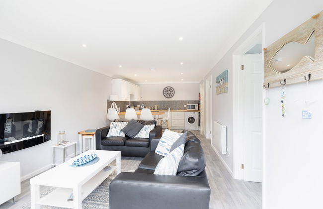 2 Bed Villa Sleeps 4 - Wifi, Garden, Sea Views - Foto 22