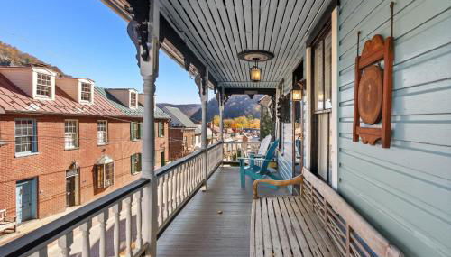 High Street Retreat - Photo 5