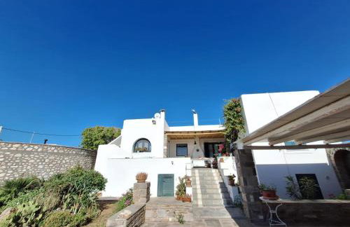 Maroussa s guesthouse - Photo 19