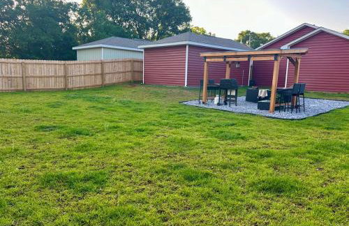 Close to Downtown, Beaches, and NAS! - Photo 7