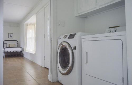 Gorgeous 10 Acre Modern Farmhouse & Private Pond - Photo 31