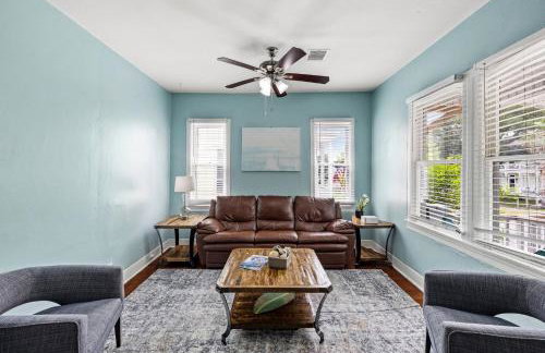The Starboard at M Historic Lost Bayou Retreat Walk to Beach Sleeps 6 - Foto 11