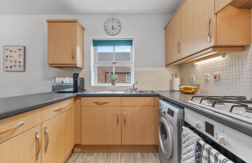 Modern 2-BR Home WiFi plus Parking - Photo 11